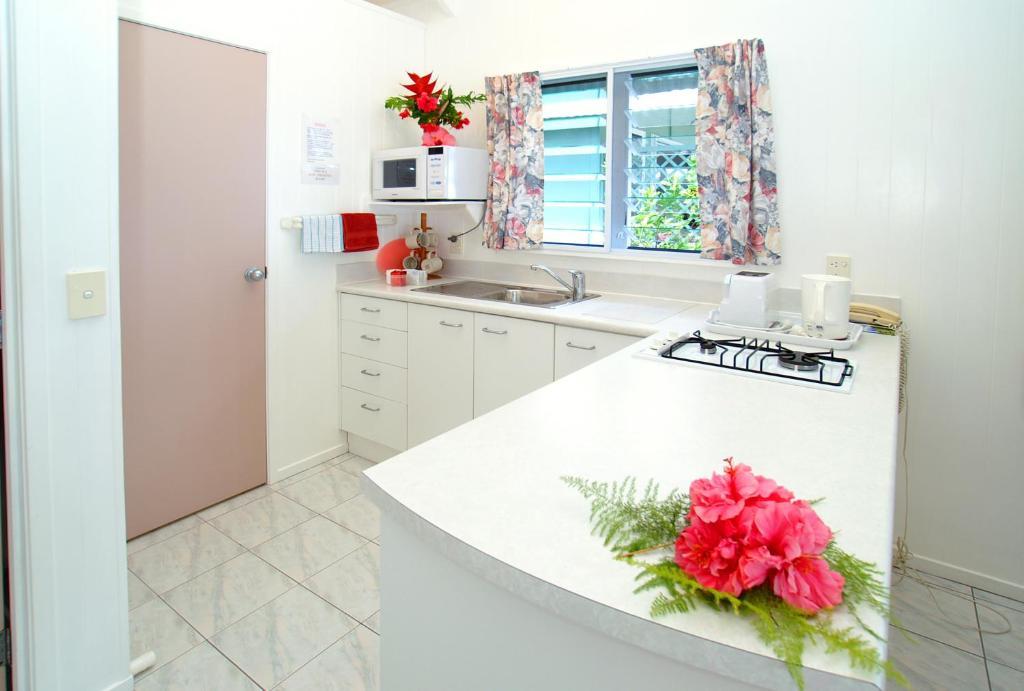 Sunhaven Beach Bungalows (Adults Only) Rarotonga Exterior photo